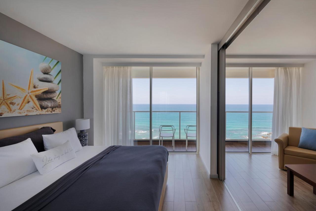 Ramada Resort Hadera Beach Zewnętrze zdjęcie