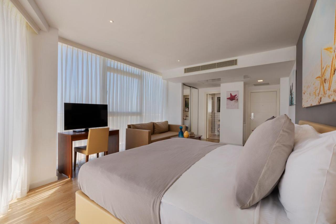 Ramada Resort Hadera Beach Zewnętrze zdjęcie
