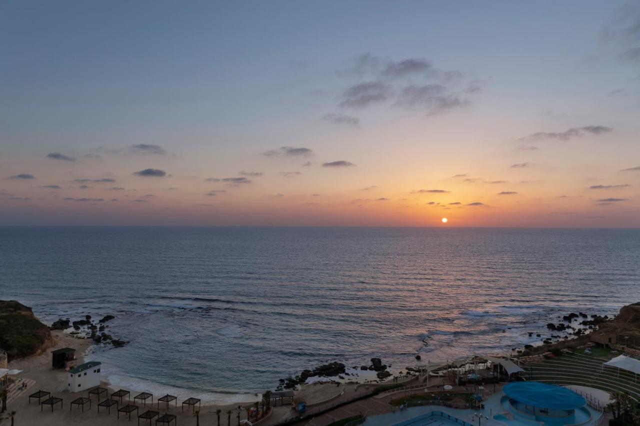 Ramada Resort Hadera Beach Zewnętrze zdjęcie
