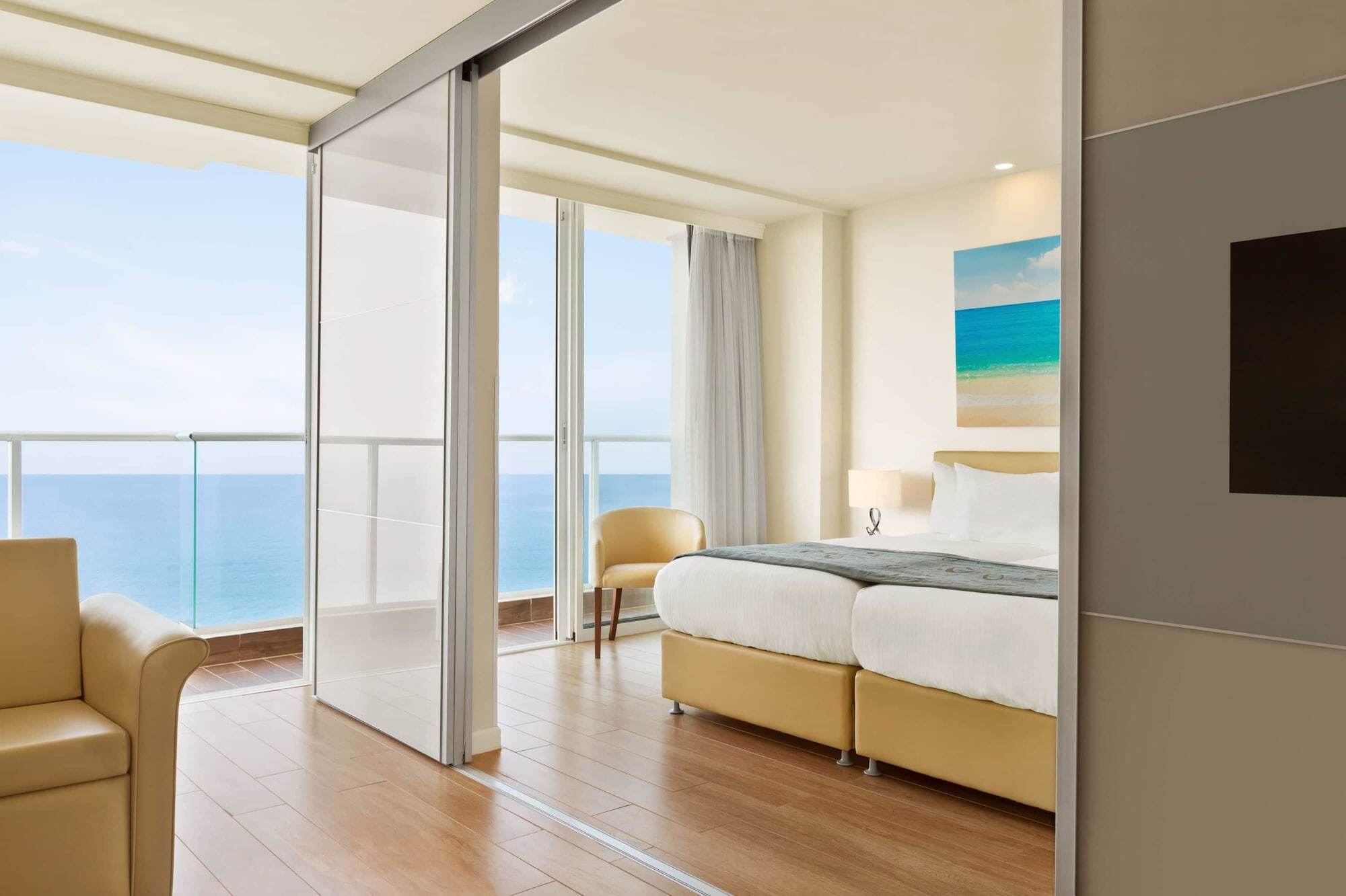 Ramada Resort Hadera Beach Zewnętrze zdjęcie