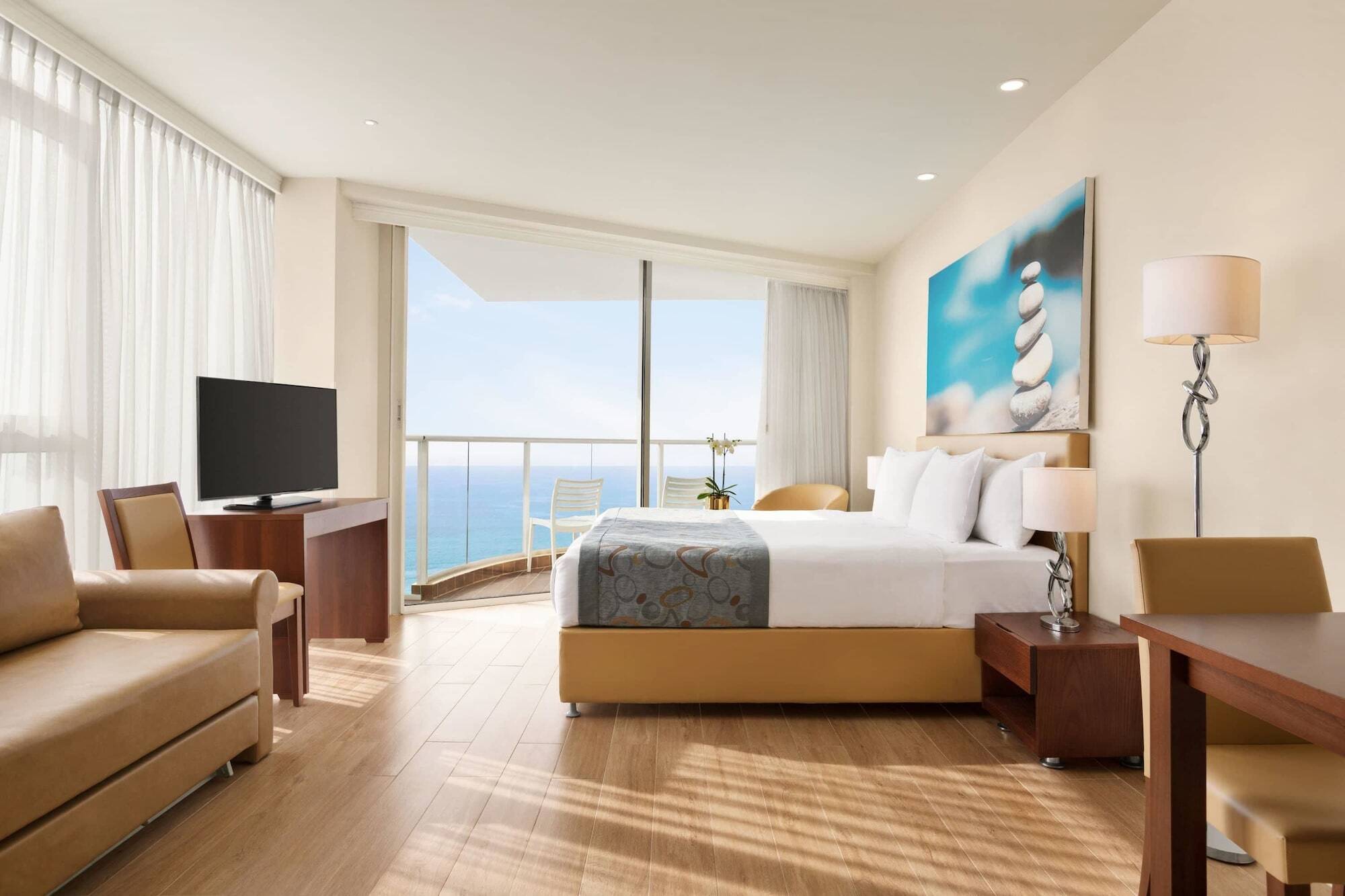 Ramada Resort Hadera Beach Zewnętrze zdjęcie